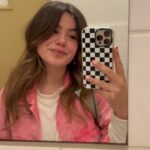 Abbey Hoes Instagram - Jouw grootste 2024 wens? 💘🍒🚗🫧🌸🦞🌎🍦