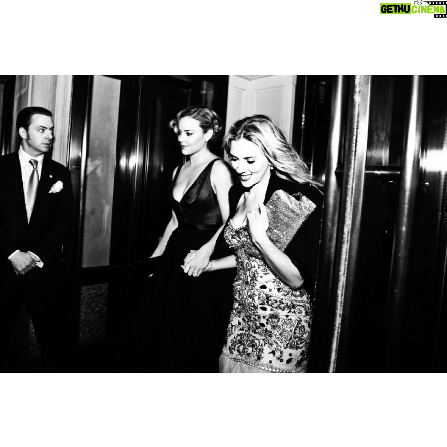 Abbie Cornish - 16.6K Likes - Throw back Thursday to NYC with one of the most beautiful and talented actresses I’ve ever met. #ScarlettJohansson. I’ll be your date anytime Scarlett xx #tbt #MetGala