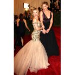 Abbie Cornish Instagram - Throw back Thursday to NYC with one of the most beautiful and talented actresses I’ve ever met. #ScarlettJohansson. I’ll be your date anytime Scarlett xx #tbt #MetGala
