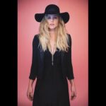 Abbie Cornish Instagram - Sturgeon moon.