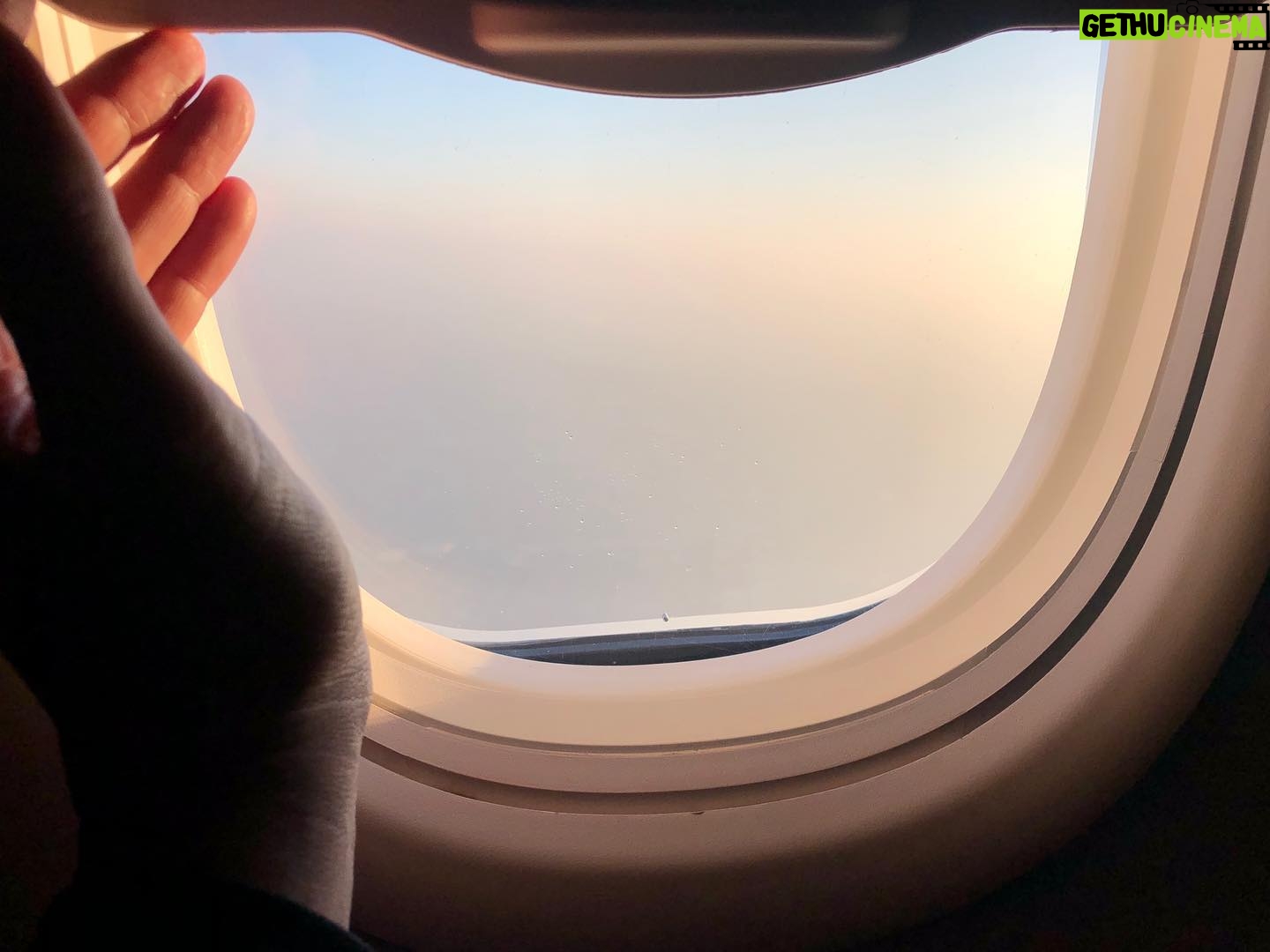 Abbie Cornish Instagram - Looks good to me. Let’s land 🤗