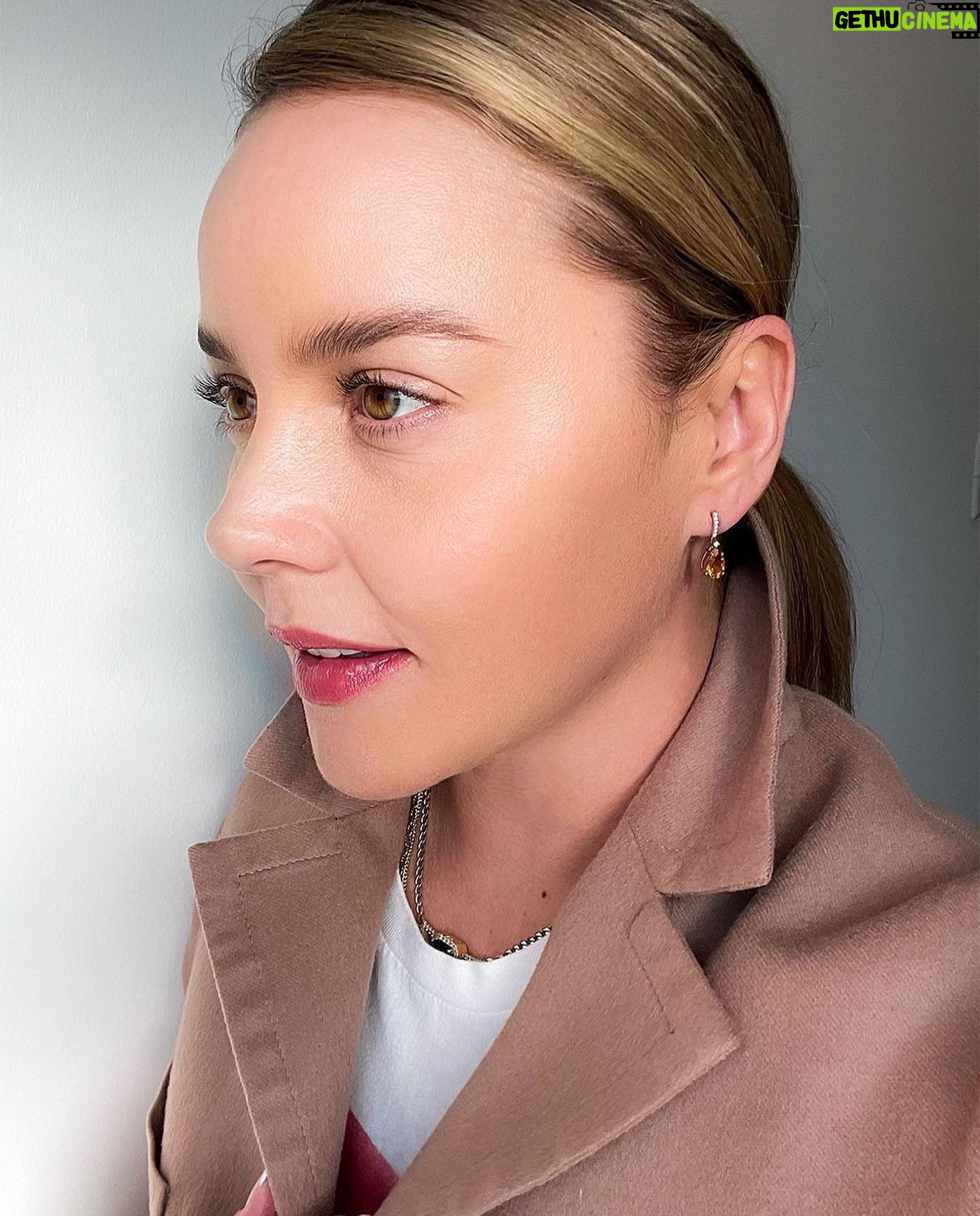 Abbie Cornish - 16.7K Likes - @angarajewelry ~ Love these earrings so much! 😻✨