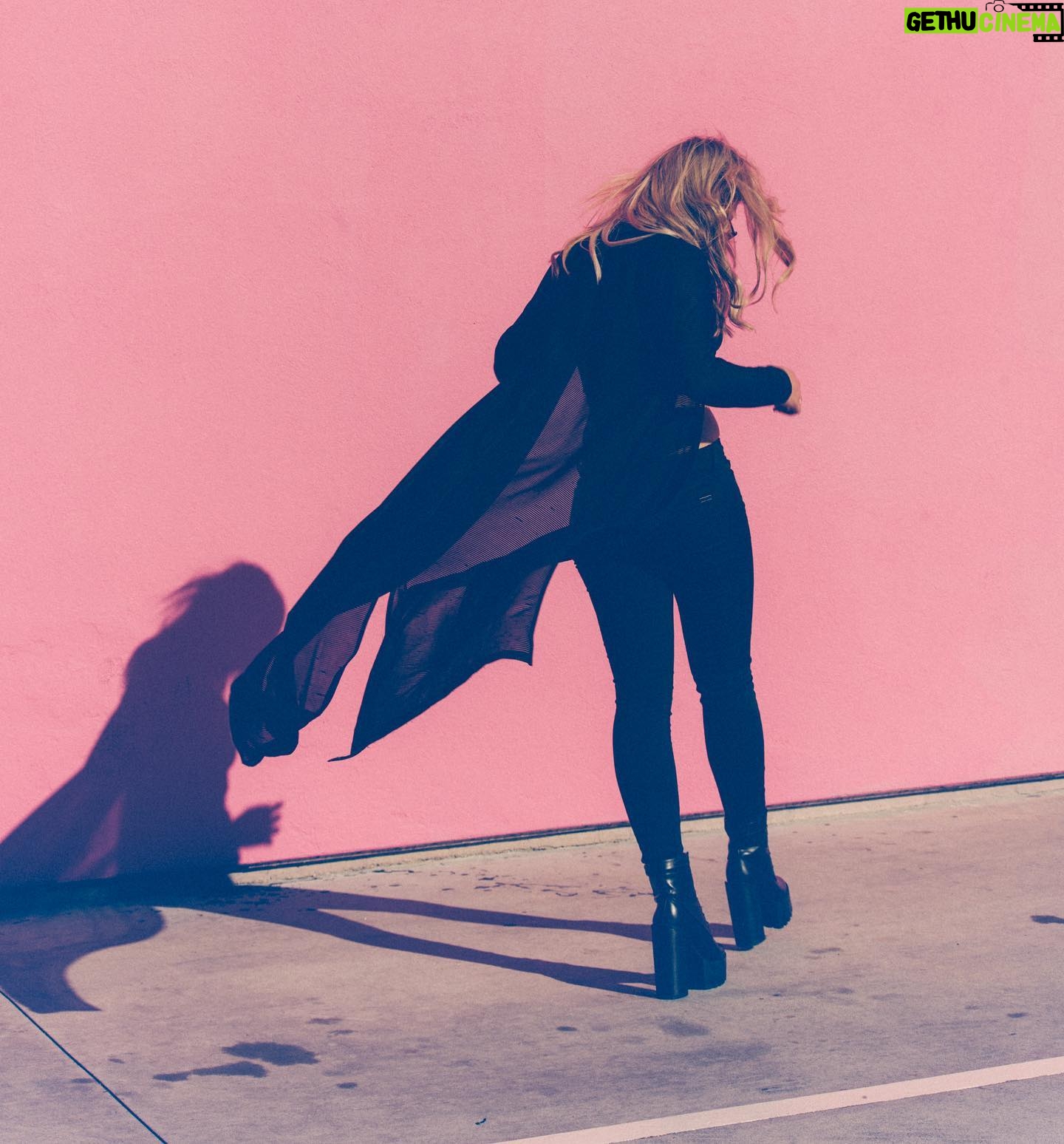 Abbie Cornish - 13.2K Likes -