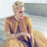 Abbie Cornish Instagram - Sending a lot of love to you 💛