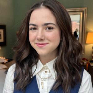Abby Ryder Fortson Instagram - PRESS! @margaretmovie @brennadmakeup @jordan_grossman @gucci @lionsgate