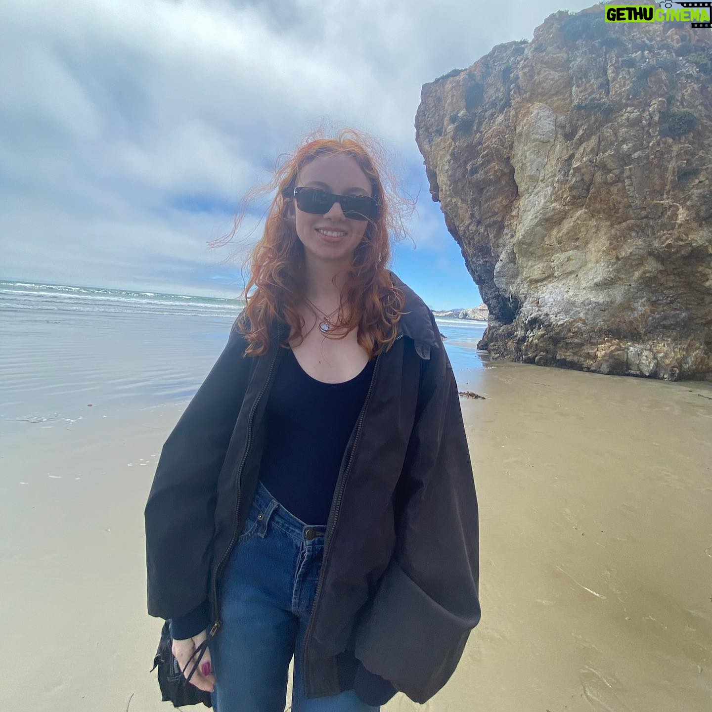 Abby Donnelly Instagram - totally dressed for the beach