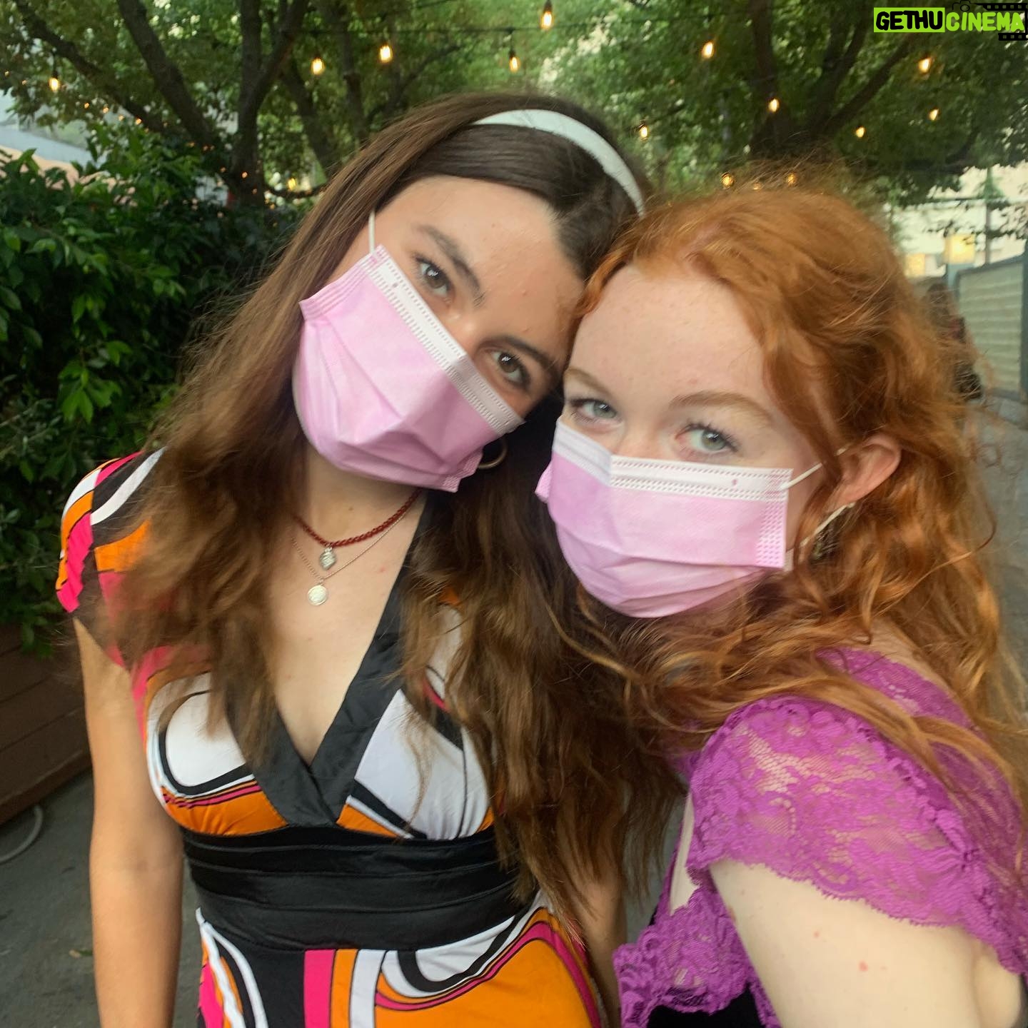 Abby Donnelly Instagram - birthday girl !! love u to the moon & back lily 💘💘💘