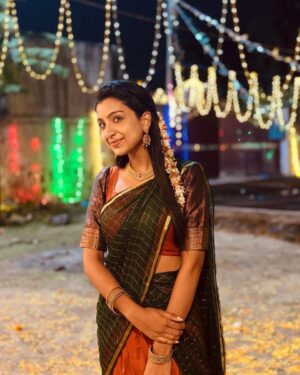 Abeneya Nethran Instagram - 💚🧡

Pc- @tejavenkateshoffl kaa 🫂
@preethii.b.krishnan 🤌🏻🫂

#love #saree #abeneya #kanaakaanumkaalangal #lalsalaam #tamil #tamilcinema