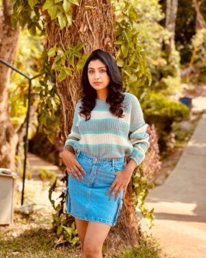 Abeneya Nethran Instagram - The LAST SLIDE >>> is my favourite 🫠🩵

Pc @iam.anchana 

#insta #abeneya #instagram