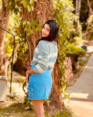 Abeneya Nethran Instagram - The LAST SLIDE >>> is my favourite 🫠🩵

Pc @iam.anchana 

#insta #abeneya #instagram