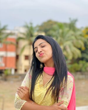 Abeneya Nethran Instagram - Thank youuuuu is just not enough for all your wishesssss🥺🥺❤️❤️
#gratefulmax for all your love 🫠🫠🫠
Love you all forever and ever🥹

Ps- neraya mentions and neraya peruku respond panna mudiyala….will respond as much as possible !! Chorryyyyyy🫂🫂 

20-04-2024 🎂 

Indha song ku special reason-Ghilli vida vera enna venum en bday ku🥹🥹🥹

#birthday #abeneya