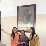 Abeneya Nethran Instagram – 05.04.2024 👩‍🎓!

With my stupids !! @kaviyashree_06 @simran_sharma.mua ❤️

And my kutty @iam.anchana who accompanied as a parent 🤭❤️

#tobeframed #memories #graduation #doneanddusted #convocation #abeneya #insta