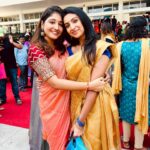 Abeneya Nethran Instagram – 05.04.2024 👩‍🎓!

With my stupids !! @kaviyashree_06 @simran_sharma.mua ❤️

And my kutty @iam.anchana who accompanied as a parent 🤭❤️

#tobeframed #memories #graduation #doneanddusted #convocation #abeneya #insta