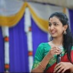 Abeneya Nethran Instagram – To all my Kanmani’s , 1st of all HAPPY WOMEN’s DAY🫂
I know you r fighting for yourself and healing ❤️‍🩹 
Take time, take a deep breath and never fail to love yourself the way you are!!
Let it go! 🫂 
I know it’s tough, but feel and embrace yourself and make yourself,your inner self the happiest as possible you can!
You can do it alone gurrllll❤️ 
One day at a time.
And YOU DESERVE BETTER!!!! 
SO Dear kanmanis, Dont give up the SMILE for anything! ☺️
Your inner peace is all that’s important .

✍️ Kadidham lam ezhudha theriyadhu!! 
But just wanted to make you girls feel warm by heart🥺 
Are you okay? The most emotional word I can say (a girl to girl open hearted convo)! La?? 
If you’re not okay, soon you will be! 😘

A smile has a lot of pain! But it’s okie..! Don’t forget to smile:)

#kanmani #abeneya #womensday #saree #tradiotional #kanmanianbodukadhalan #manjummelboys