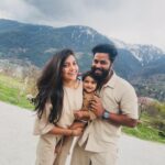 Abi Navya Instagram – Its our vacation time ❤️❤️
@deepak_chinky 

Trip advisor – @hala_tourism_ 

#vacation #manali