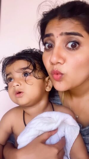 Abi Navya Instagram - Oormilavaaaa dei saminatha ungapan😂😂 @deepak_chinky ❤️❤️