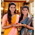 Abi Navya Instagram – There’s no better friend than a sister♥️♥️ 
kayal sisters @chaitrareddy_official @abinavya 
Pc: @surya__11109
Hairdo :@dillu_hairstyles_786