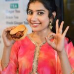 Abi Navya Instagram - Yummy yummy full tummy tummy❤️❤️ @temp.fc @dinezkrishnan27