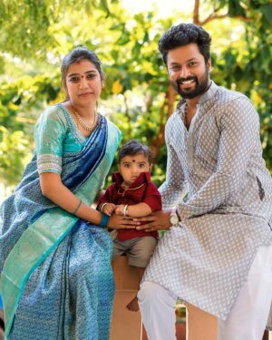 Abi Navya Instagram - என் கண்களின் ஜீவன் உன்னில் ❤️❤️

happy birthday Thangame🥰✨