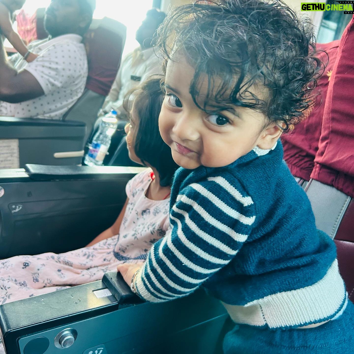 Abi Navya - 26.6K Likes - Train travel for the first time with dhruv🥰🎉😘 laddu’s happy face 🤩 and he found one new girlfrnd in train 😆🫣😘he literally enjoyed the whole travel time ✨✨✨✨🫣
Wearing cotton kurta from @aaryes.collection