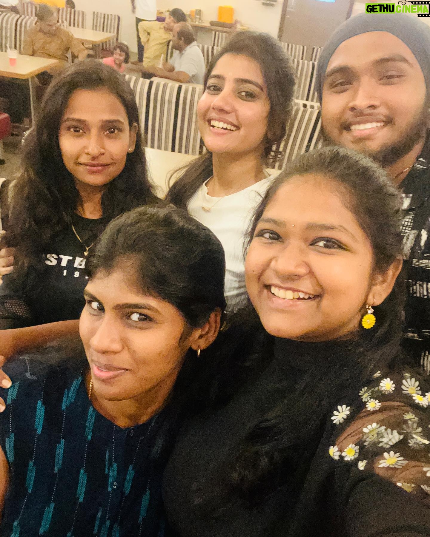 Abi Navya Instagram - My constants🥰 2014 to 2024 ❤️ you all made my day love you 😘 @sudha_21mukilan @angelrio15 @joshnaantony