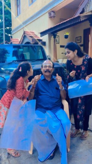 Abi Navya Instagram - 😂periyappa’s fun 🤣😂 @dhecinababy ❤️❤️