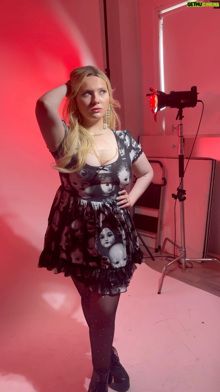 Abigail Breslin Instagram - BTS from our Woman’s Intuition promo shoot with @savannarruedy!!!!! Trust your #womensintuition and pre-save because Lily Lane X Sophomore WOMEN’S INTUITION drops 05/18/23!!!!!!! #newmusic
