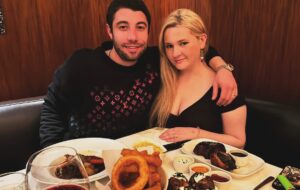 Abigail Breslin Instagram - Happy 7 year anniversary my babekin! I love you so so much ❤️❤️❤️❤️ @richruski