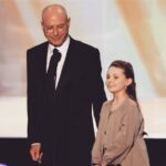 Abigail Breslin Instagram – Alan Arkin was one of the kindest, wittiest and most lovely human beings I have had the privilege of working with. I remember when we were doing the “am I pretty?” scene in Little Miss Sunshine and on the first take, he yelled out to “cut!” and get my mother immediately because I was crying. I said, “No, Alan I’m acting!”, and he cracked up. I love that story because that’s who Alan was. He cared deeply about his work, but above all and most importantly, he was a genuinely kind and thoughtful man. Dearest, Alan… you will be profoundly missed. Thank you for everything. My sincerest condolences and love are sent to his family, including his beautiful wife Suzanne. Although we were not related in real life, you will always be “Grandpa” in my heart. Rest peacefully. <3