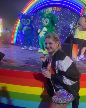Abigail Breslin Instagram - Another amazing and memorable EDC weekend with my perfect husband and our friends!!!!!! 🥰🥰🥰🥰🌈🌈🌈🌈🎉🎉🎉🎉🌴🌴🌴🌴🔥🔥🔥🔥⚡️⚡️⚡️⚡️✨✨✨✨💫💫💫💫🎼🎼🎼🎼🥰🥰🥰🥰