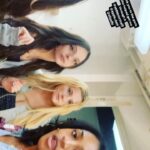 Abigail Breslin Instagram – da runaway homies
(Or at least a Few of then)
@oh_livia9 @aligallo @apple.dani

P.S Thank you to @ashleyscustomairbrushing for my perfect glow for da show!