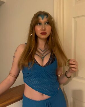Abigail Zoe Lewis Instagram - @avatar the way of the water 🩵

#explore #explorepage #avatar