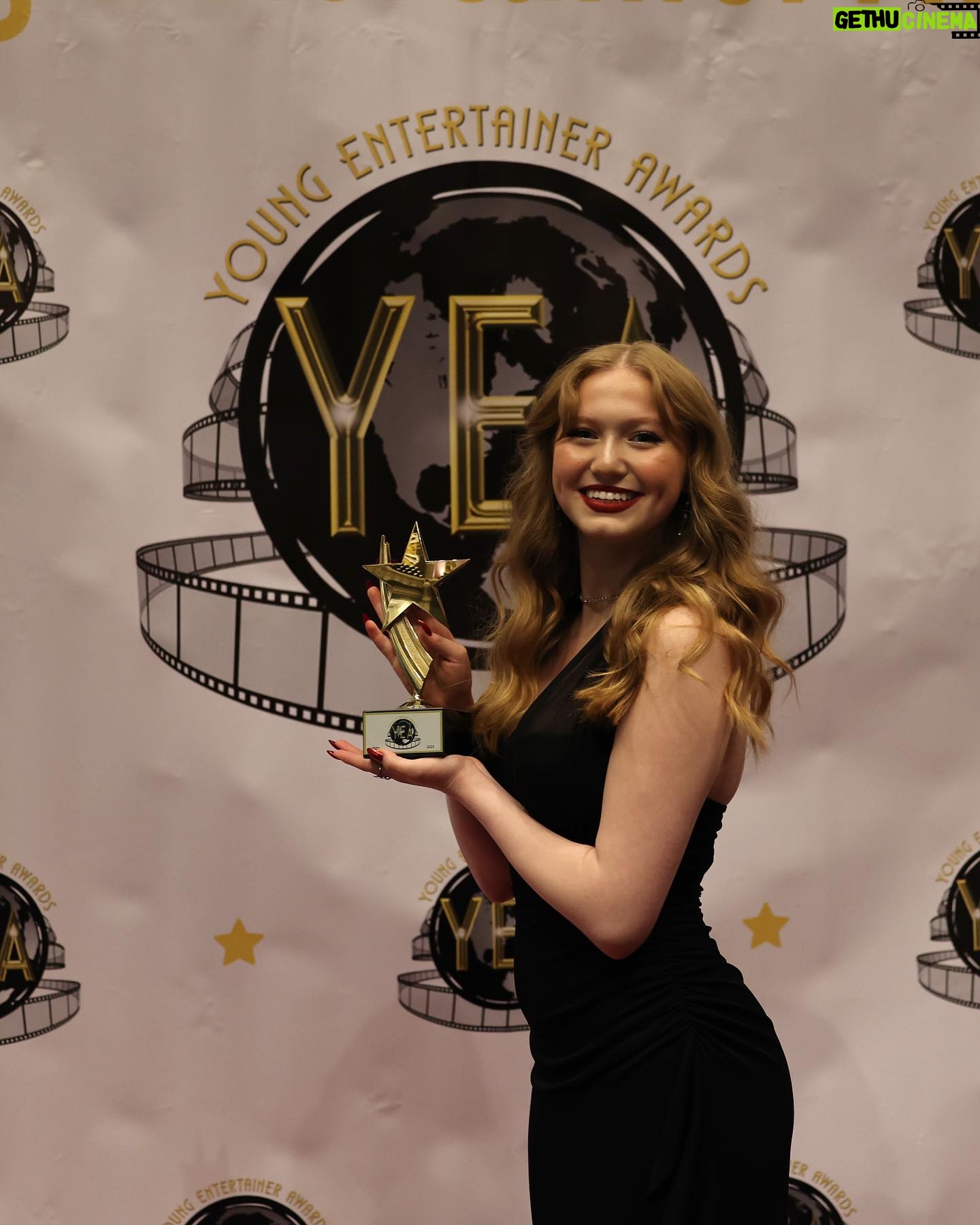 Abigail Zoe Lewis Instagram - I’m so grateful for receiving these two awards for “Best young actress in a voice over performance” & “Best young actress in a commercial” thank you so much to the @yeaawards 🤍 #yeaawards #youngentertainerawards #actress