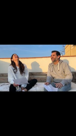 Abril Schreiber Instagram - “SE HACE TAN NATURAL QUERERTE BONITO…” 🫰🏻Les dejo un cover que hicimos @miquelroldanmusic y yo de “Quererte Bonito” original de @sebastianyatra y @elenarose ❣️ inspirada en el amor y hecha con ese mismo amor. 🫶🏻 #coversong #QuererteBonito