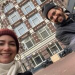 Abril Schreiber Instagram - ❣️En mi versión bastante variada de #ComerRezaryAmar Netherlands🇳🇱 ha sido la felicidad absoluta. Viajar con mi hermano!!! Uuuff 😻 que fortunaaaaaa tengo (y que fortuna tiene él jajaja) 🤍 #Amsterdam #Rotterdam #LaHaya #netherlands🇳🇱 #travel #traveler #blogvoyage #eurotrip