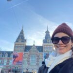 Abril Schreiber Instagram - ❣️En mi versión bastante variada de #ComerRezaryAmar Netherlands🇳🇱 ha sido la felicidad absoluta. Viajar con mi hermano!!! Uuuff 😻 que fortunaaaaaa tengo (y que fortuna tiene él jajaja) 🤍 #Amsterdam #Rotterdam #LaHaya #netherlands🇳🇱 #travel #traveler #blogvoyage #eurotrip
