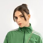 Adèle Castillon Instagram - Bon bah…. Je suis tellement heureuse, fière, honorée, confuse, impressionnée de vous annoncer que je suis nommée dans la catégorie Révélation Féminine de l’année aux Victoires de la Musique ! L’année 2024 commence fort pour nous, merci à tous les votants des @lesvictoires pour ce merveilleux cadeau ❤️❤️😱😱😱 Photo @remibesse
