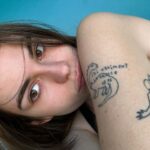 Adèle Castillon Instagram - Quel bonheur de pouvoir partager avec vous cet album « Plaisir Risque Dépendance » en concert !! Je suis tellement heureuse de chanter ces chansons avec vous Sah quel plaisir 👌