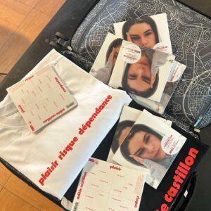 Adèle Castillon Instagram - L’album est sorti il y a un mois 🎉 Merci pour tous vos retours, tous les messages que j’ai reçu ces dernières semaines qui me font extrêmement plaisir

On a bossé comme des acharnés sur ce projet et on continue encore aujourd’hui ❤️‍🩹 J’espère vous croiser nombreux sur la tournée !