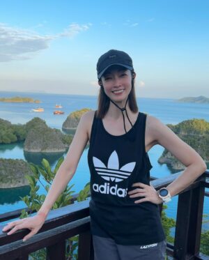 Ada Pan Instagram - 228生日快樂🎂

今年的生日在船上渡過
跟虎哥、鍾瑶一起在四王群島潛水
還有一群很Nice的朋友

生日願望是
事事順心、
寵物旅館越來越好
保密㊙️

#228生日
#雙魚座
#3天2夜寵物旅館
#四王群島船宿
#袁緒虎
#鍾瑶