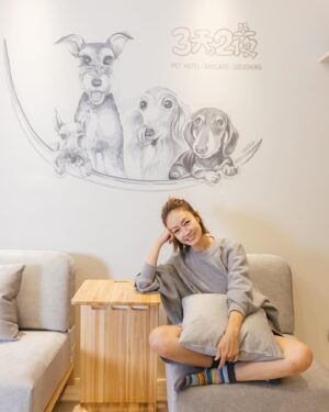 Ada Pan Instagram - 😮‍💨
5月有點忙
除了打點員工教育訓練課程、
安排店裡的事、新家裝潢討論
再加上一些工作的錄影拍攝
著實有點焦頭爛額😮‍💨

但忙碌之餘還是有開心的事
要謝謝一些藝人朋友們
#柳燕老師 #陳柏霖 #GiGiLin
已經陸續收到你們捐贈的物品了
期許5/28義賣活動順順利利🙏

#晴天娃娃
#5月28日