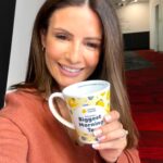 Ada Nicodemou Instagram - Australia’s biggest morning tea was on this morning ☀️ i hope many of you hosted today and raised much needed funds for cancer patients and their families… One Australian is diagnosed with cancer approximately every five minutes! If you haven’t already donated please do so to @cancercouncil #biggestmorningtea 🌼