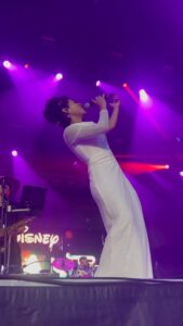 Adassa Instagram - 🎉 Love singing Colombian classics like #enbarranquillamequedo ❤️🇨🇴touring allows me to share my love of #disney and having this song in #encanto was the cherry 🍒 ontop for me! #MusicReel #VisualVibes #colombia #roots #adassaofficial #live #foryou #tour