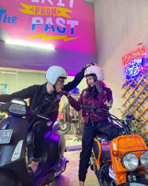 Ade Yunita Instagram - teman hidup semati 🙊😋