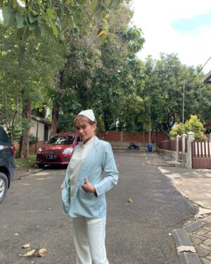 Ade Yunita Instagram - suster clarissa🙈🤣