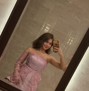 Ade Yunita Instagram - proud of me bikin baju sendiri he he 😍🤍✨