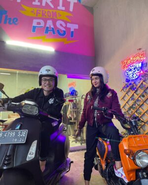 Ade Yunita Instagram - teman hidup semati 🙊😋