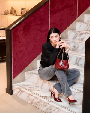 Adela Sou Instagram - Embracing glamorous with @gucci ✨🤎 #gucci #gucciSS24 

📷 @macaueatstudio 
Styling by @lei_ray_mond
