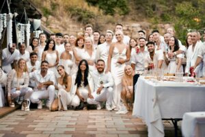 Adelina Fominykh Instagram - 10/2023 💍
✨ Nuestra historia comienza aquí ✨
Hace 3 años hablábamos en el balcón de cosas como situaciones hipotéticas que jamás pensamos que se fueran a volver realidad tan pronto.
Han sido los 3 años más intensos de nuestras vidas, hemos pasado cosas malas pero otras muchas buenas y este gran paso está transformándonos en la familia que queremos ser.
Que todo lo bonito que estamos haciendo siga construyéndose a tu lado 💙

Gracias @an.marphotos por dejar plasmado en estas imágenes tan bonitas este día tan especial 📸