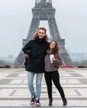 Adeline Chetail Instagram - Joyeux anniversaire @_universdesora ! Et aussi joyeux 4 ans de nous ❤️
